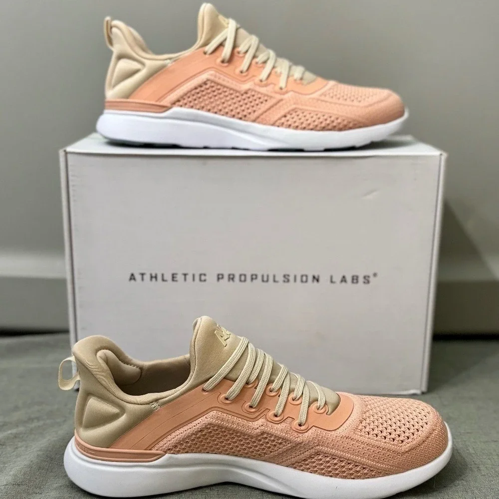 NIB -‎ APL Size 8 Men'sTechLoom Tracer Shoes – Blush/Beach/White